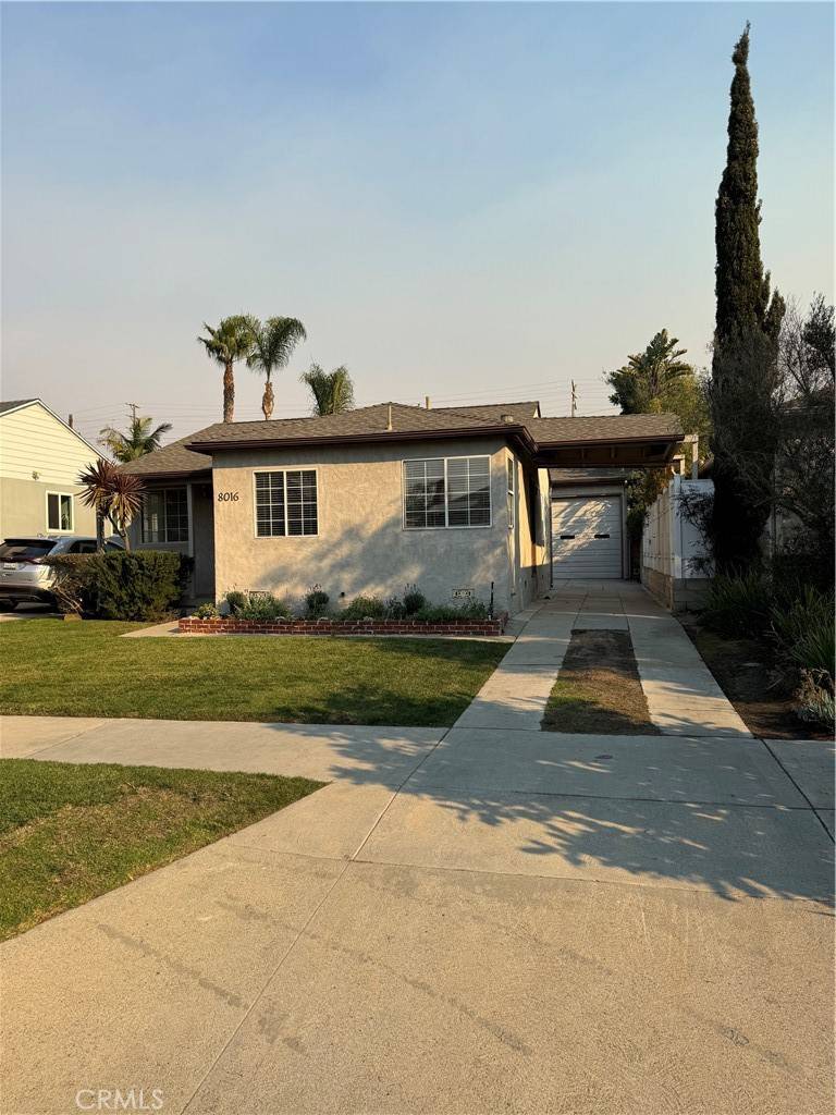 Los Angeles, CA 90045,8016 Regis WAY