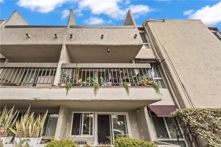 4900 Overland AVE #201, Culver City, CA 90230