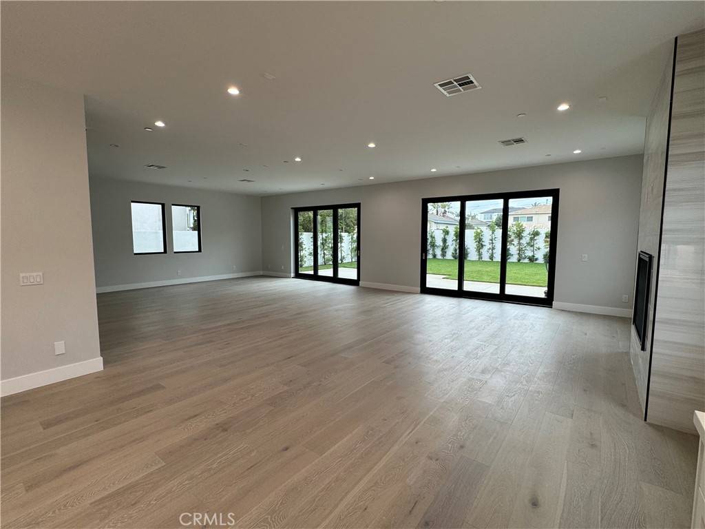 Manhattan Beach, CA 90266,1612 Gates AVE