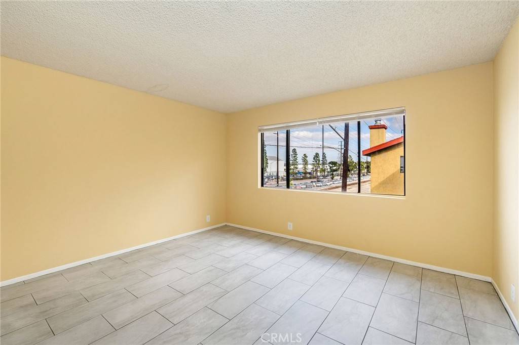 Hawthorne, CA 90250,12501 Kornblum AVE