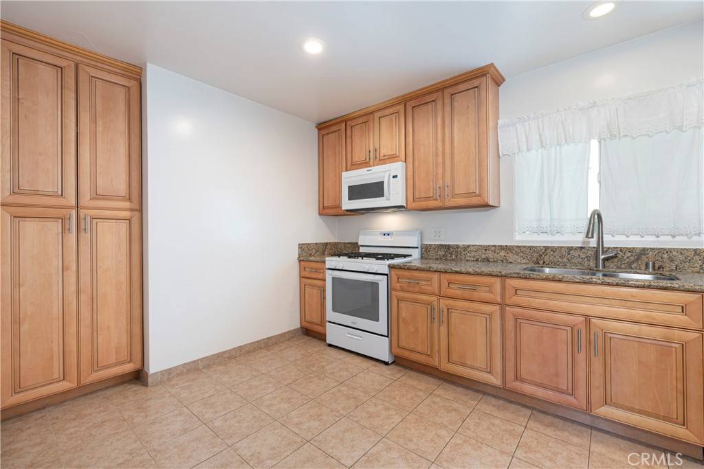 Redondo Beach, CA 90277,121 Paseo De La Concha #H