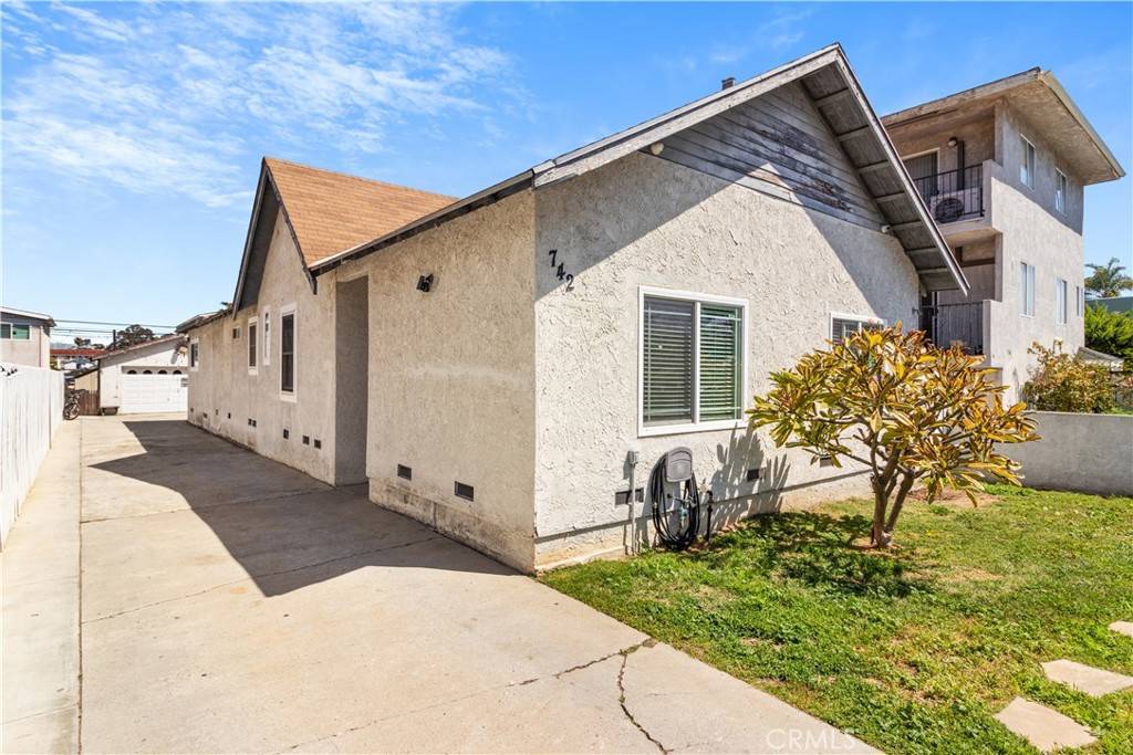 742 W Santa Cruz ST, San Pedro, CA 90731