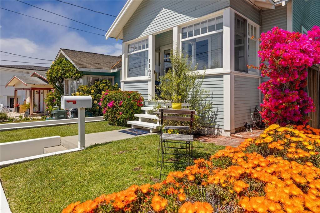 1103 2nd ST, Hermosa Beach, CA 90254