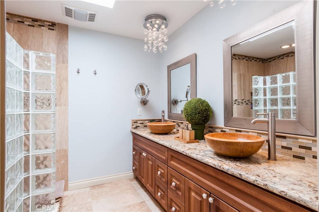 Redondo Beach, CA 90277,575 Esplanade #302