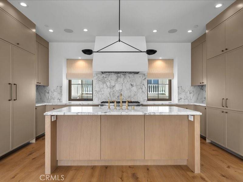 505 Bayview DR, Manhattan Beach, CA 90266