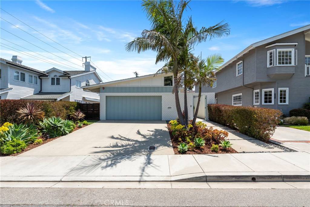 Manhattan Beach, CA 90266,2412 John ST
