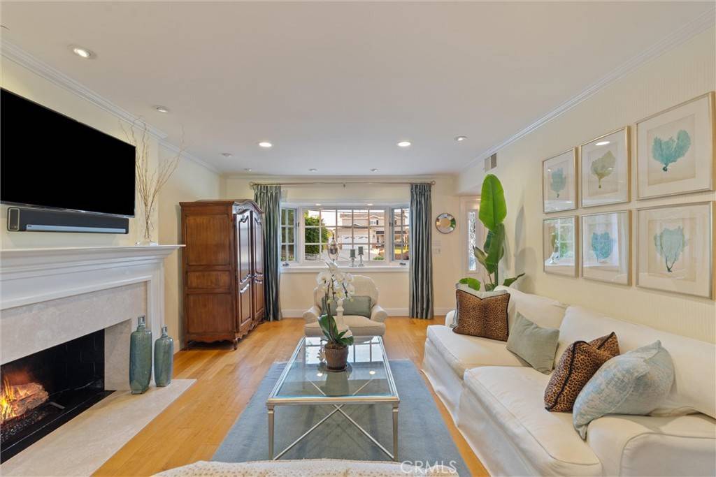 Rancho Palos Verdes, CA 90275,2136 W Gaucho DR