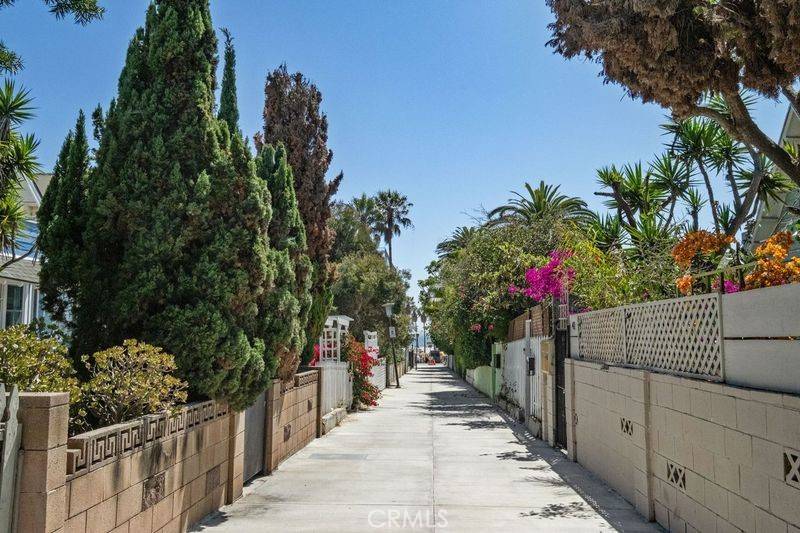 Venice, CA 90291,30 Dudley Ave #3
