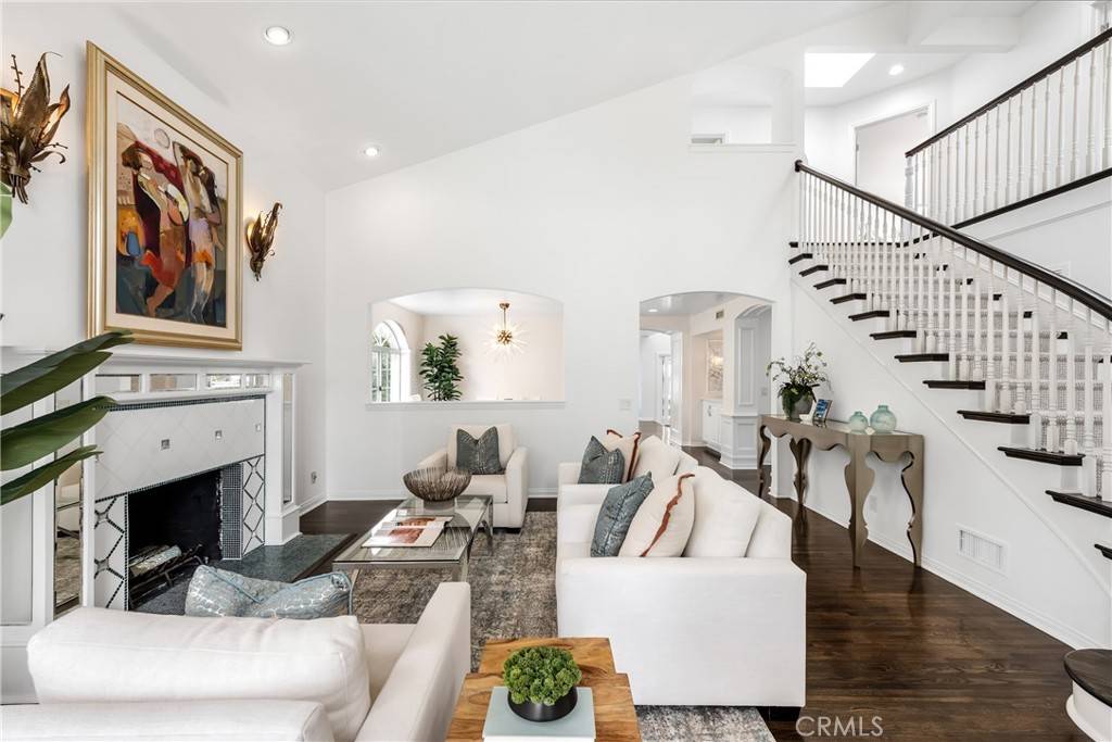 Hermosa Beach, CA 90254,558 24th ST