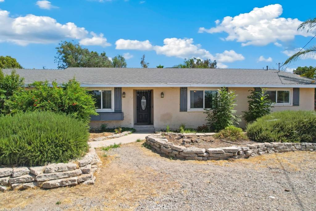 Hemet, CA 92543,40069 Newport RD
