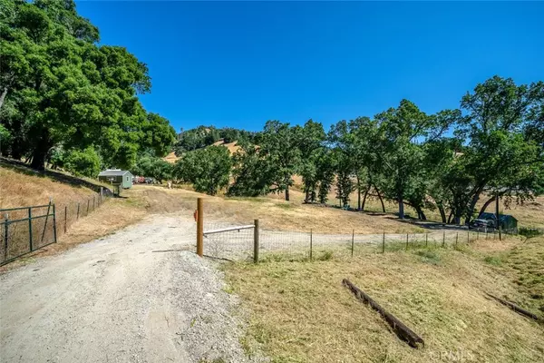 Paso Robles, CA 93446,14850 Chimney Rock RD