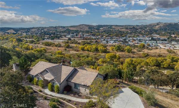 Paso Robles, CA 93446,665 Red Cloud RD