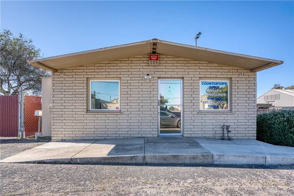 202 W Betteravia RD, Santa Maria, CA 93455