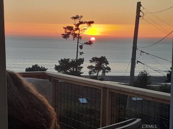 560 Canterbury LN, Cambria, CA 93428