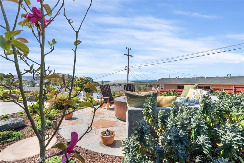 Morro Bay, CA 93442,290 Piney LN