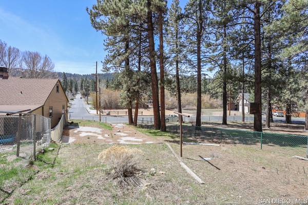 42516 Sonoma DR, Big Bear, CA 92315