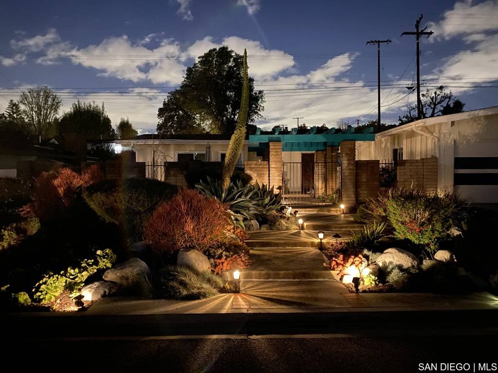 La Habra, CA 90631,2401 Canfield DR