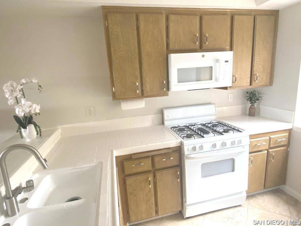 Encinitas, CA 92024,108 S Kihridge LN