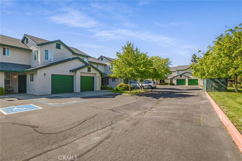 550 Flying V ST, Chico, CA 95928