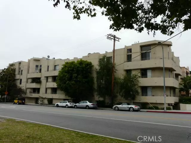 Sherman Oaks, CA 91423,13920 Moorpark ST #207