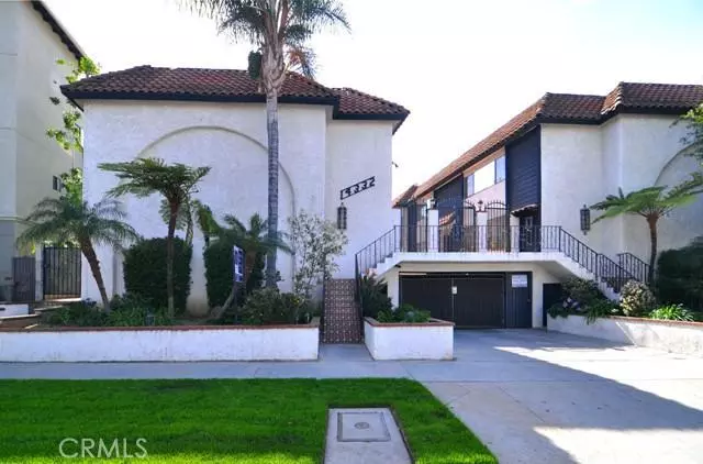 Sherman Oaks, CA 91423,14332 Dickens ST #21