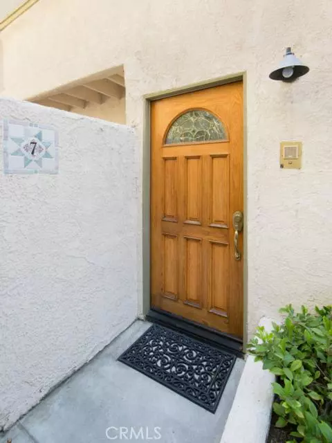 Agoura Hills, CA 91301,5322 Colodny DR #7