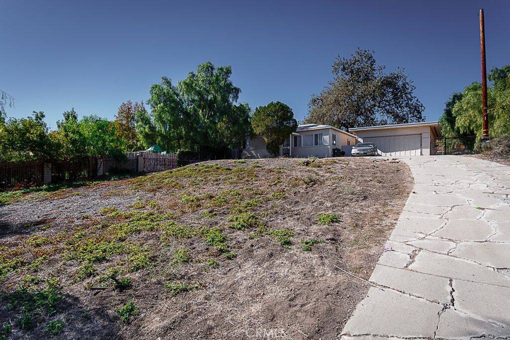 271 Erbes RD, Thousand Oaks, CA 91362