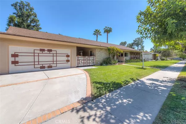 5430 Katherine AVE, Sherman Oaks, CA 91401