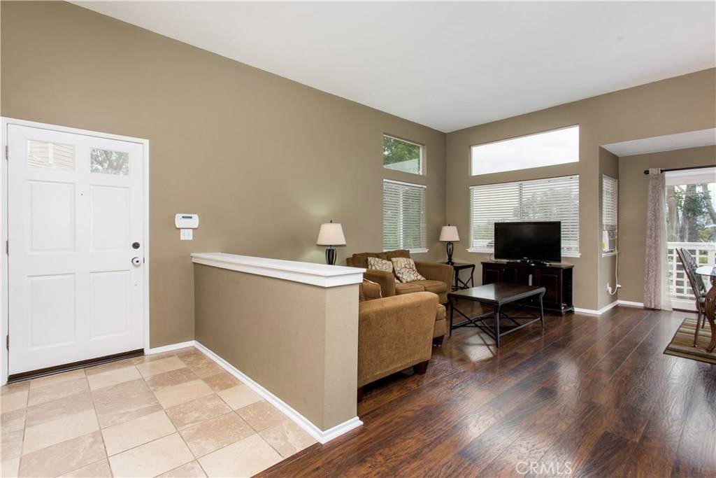 Valencia, CA 91355,24512 Mcbean #60