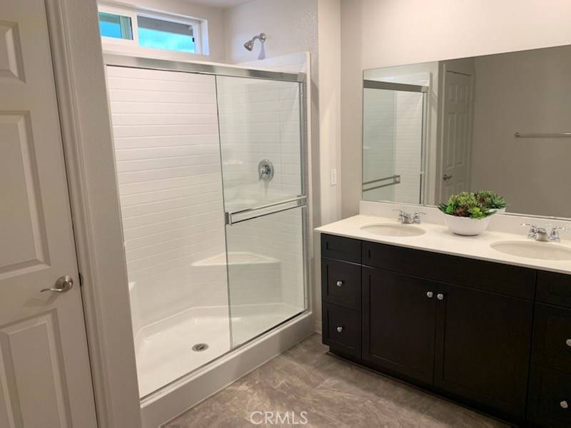 Santa Paula, CA 93060,366 Autumn Path LN