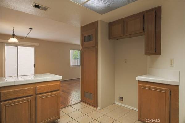 Newhall, CA 91321,18812 Vista Del Canon #C