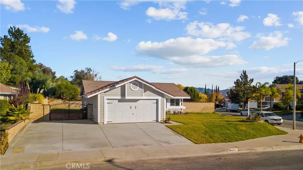 28002 Florence LN, Canyon Country, CA 91351