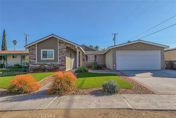 19336 Four Oaks ST, Canyon Country, CA 91351