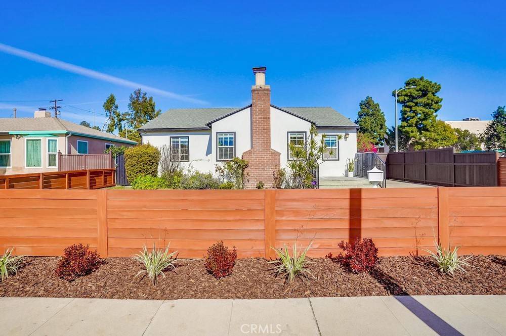 West Los Angeles, CA 90064,2636 Corinth AVE