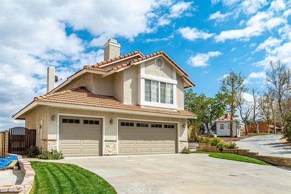 21903 Wakefield CT, Saugus, CA 91350