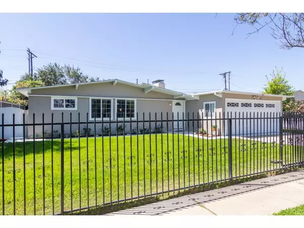 Arleta, CA 91331,9879 Mercedes AVE