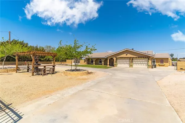 2035 W Avenue O, Palmdale, CA 93551