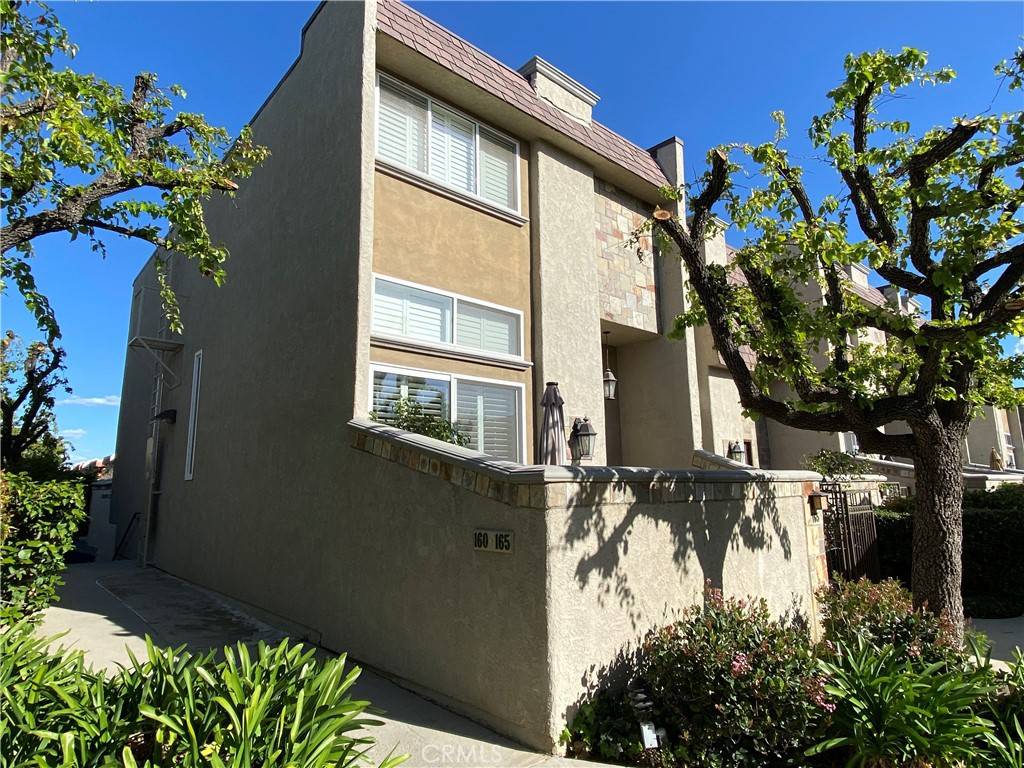Chatsworth, CA 91311,21901 Lassen ST #165