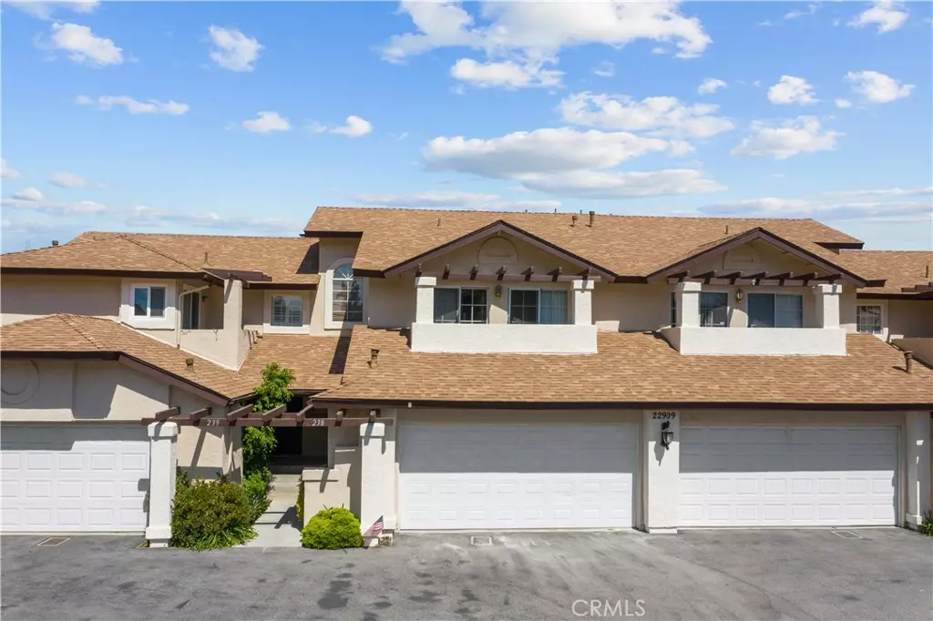 Saugus, CA 91390,22909 Banyan PL #238