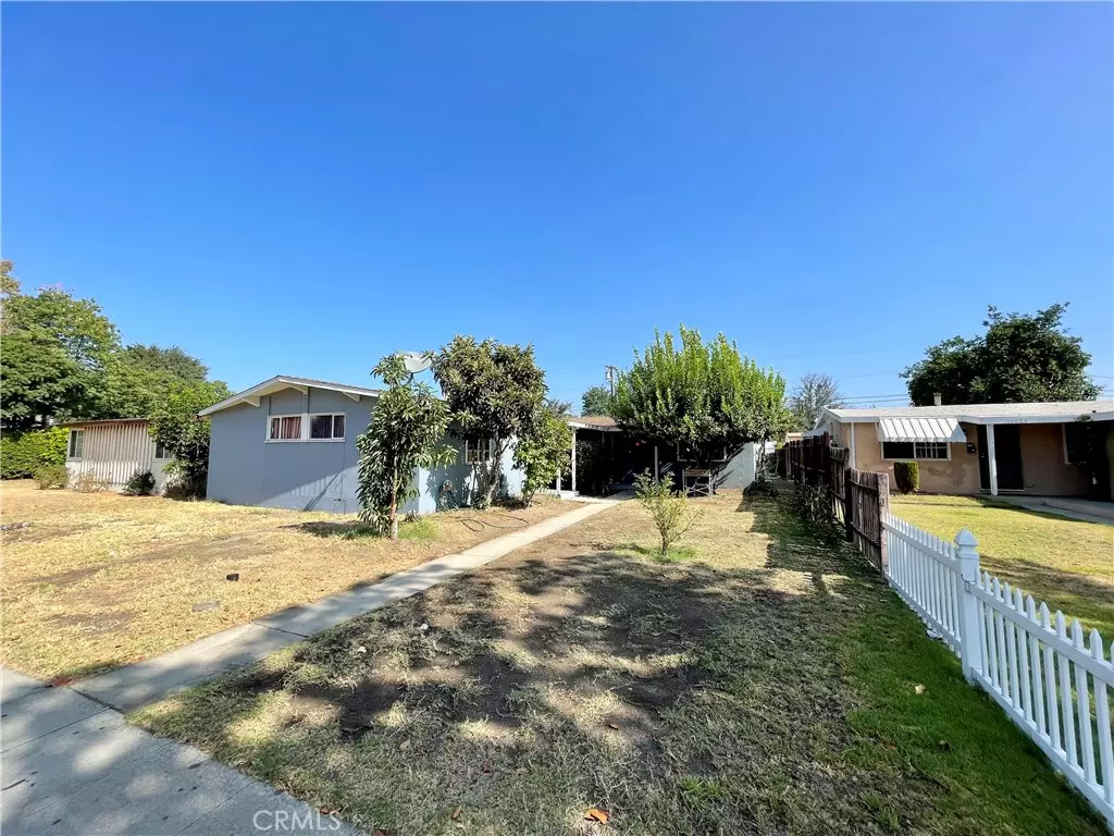 Panorama City, CA 91402,13833 Roscoe BLVD