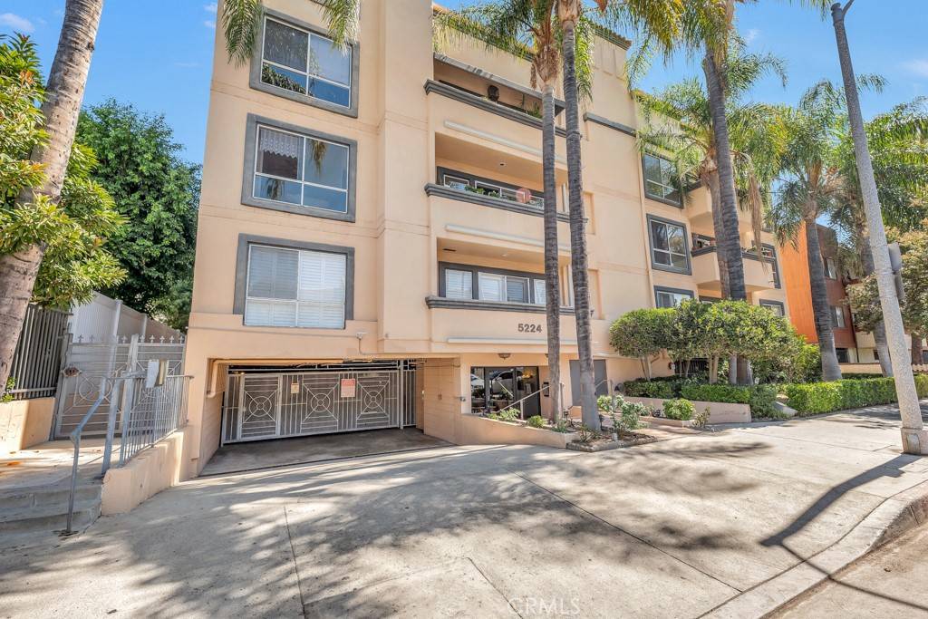 Encino, CA 91316,5224 Zelzah AVE #109