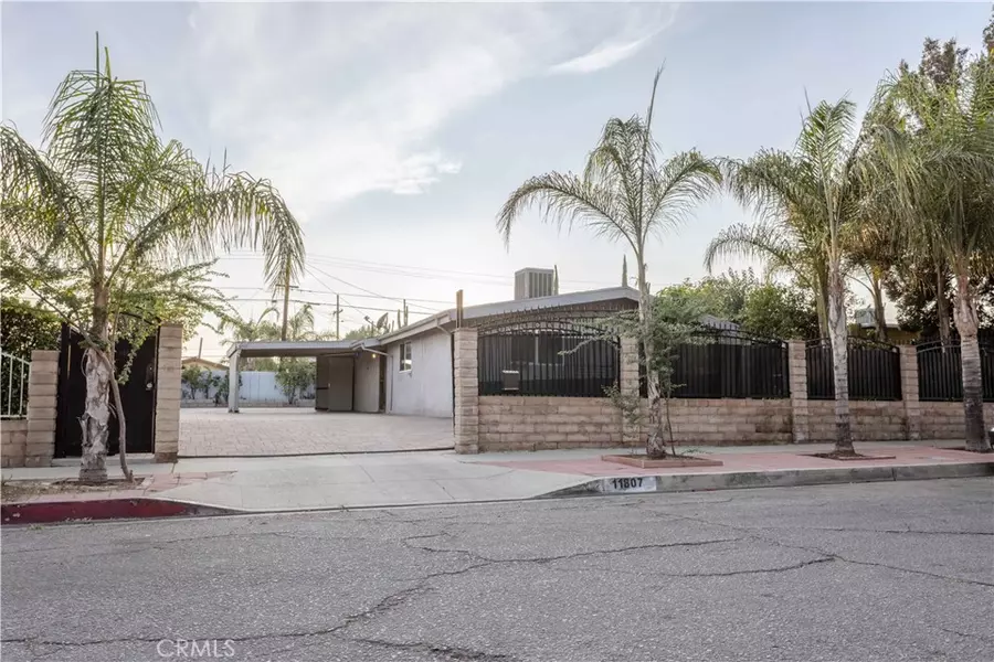 11807 Chivers AVE, Pacoima, CA 91331