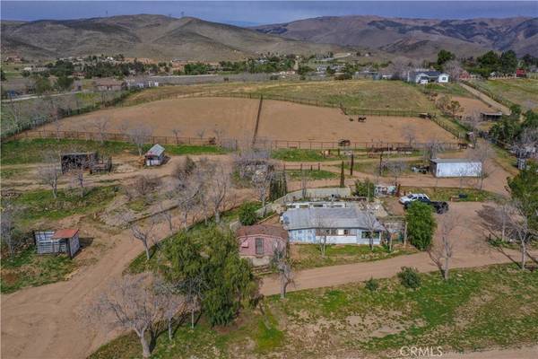 Agua Dulce, CA 91390,8627 Sierra HWY