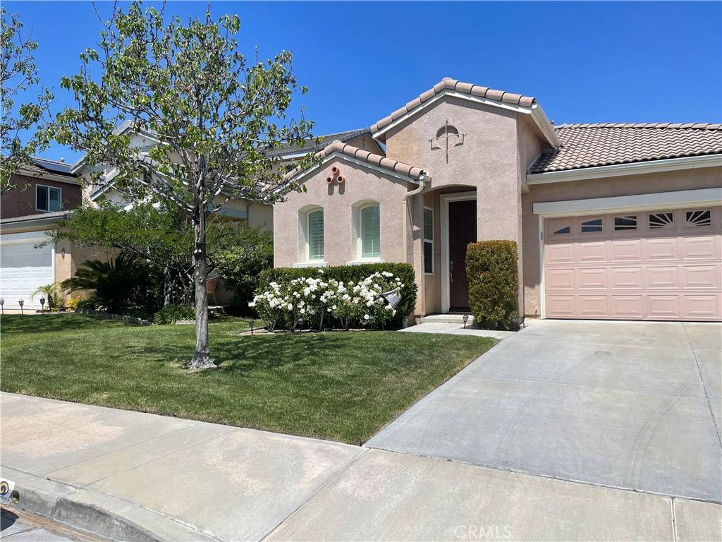 19711 Edmonds PL, Saugus, CA 91350