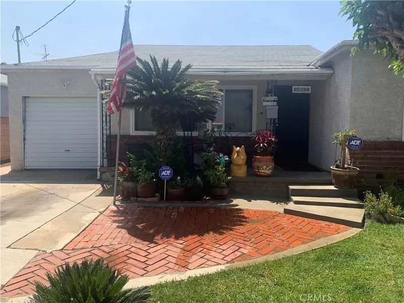 14022 La Rue ST, San Fernando, CA 91340