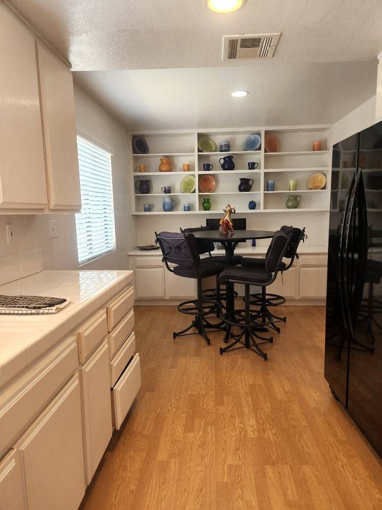 Chatsworth, CA 91311,10201 Mason AVE #3