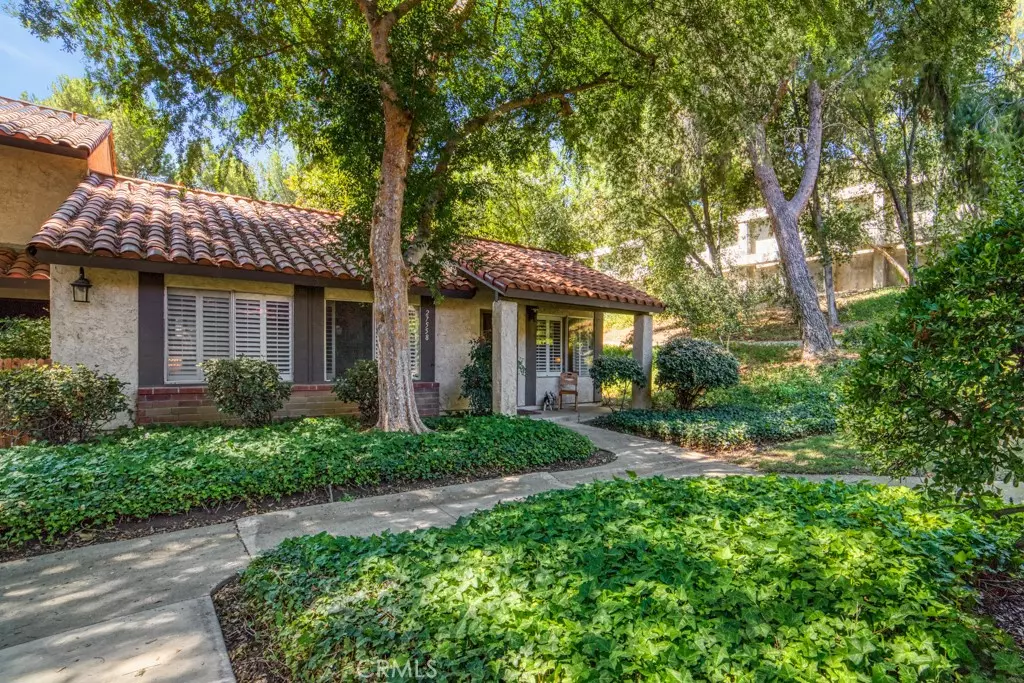 Agoura Hills, CA 91301,27558 Rondell ST