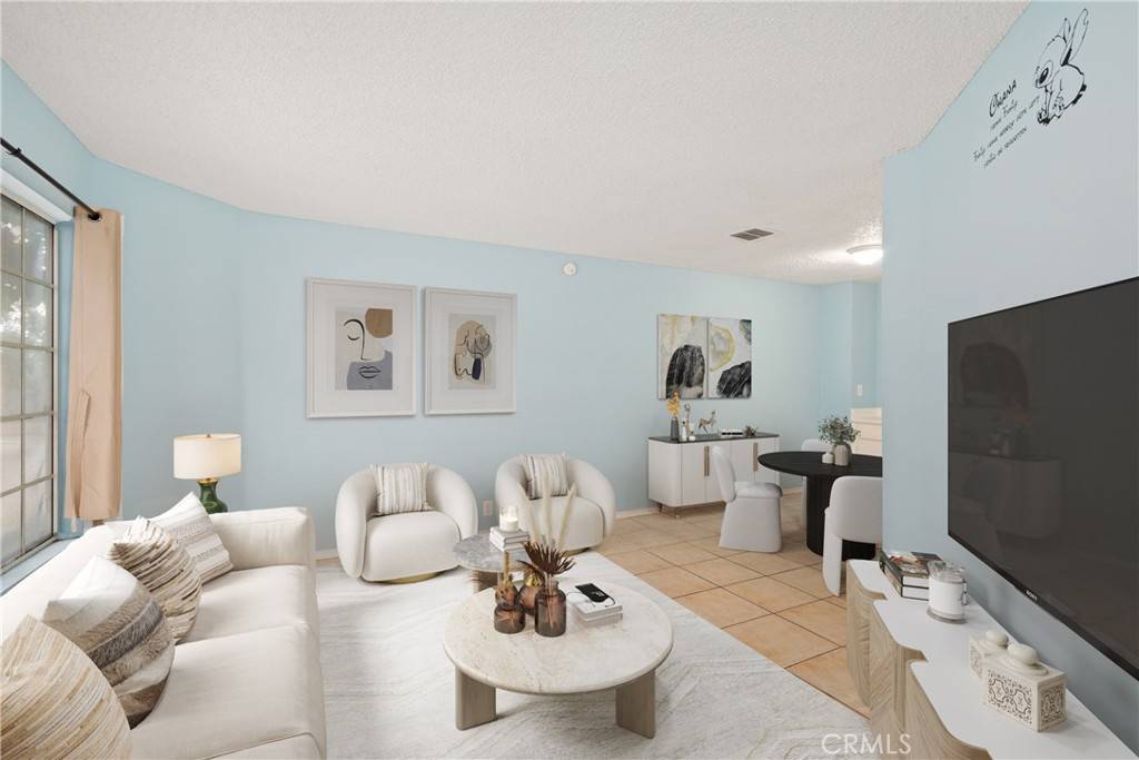 Sylmar, CA 91342,13750 Hubbard ST #33