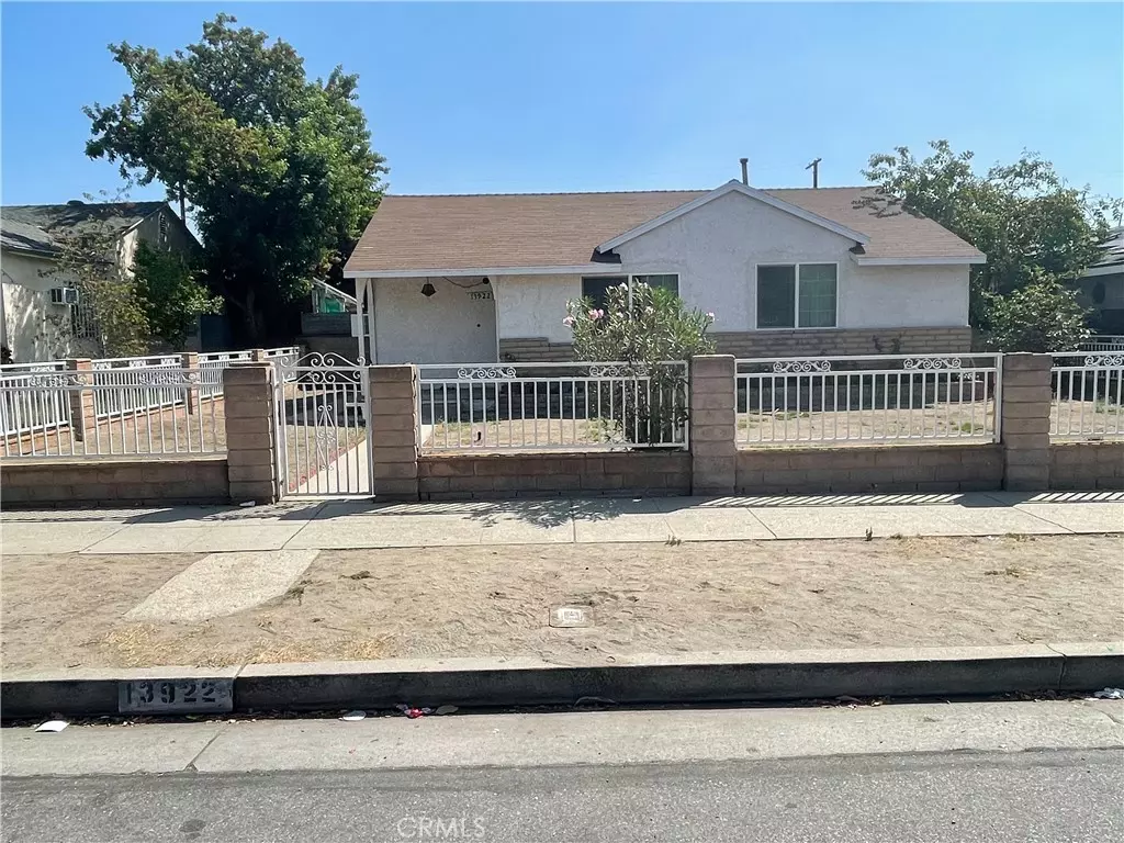 Arleta, CA 91331,13922 Osborne ST