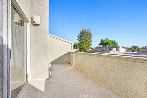 Granada Hills, CA 91344,15780 MIDWOOD DR #5